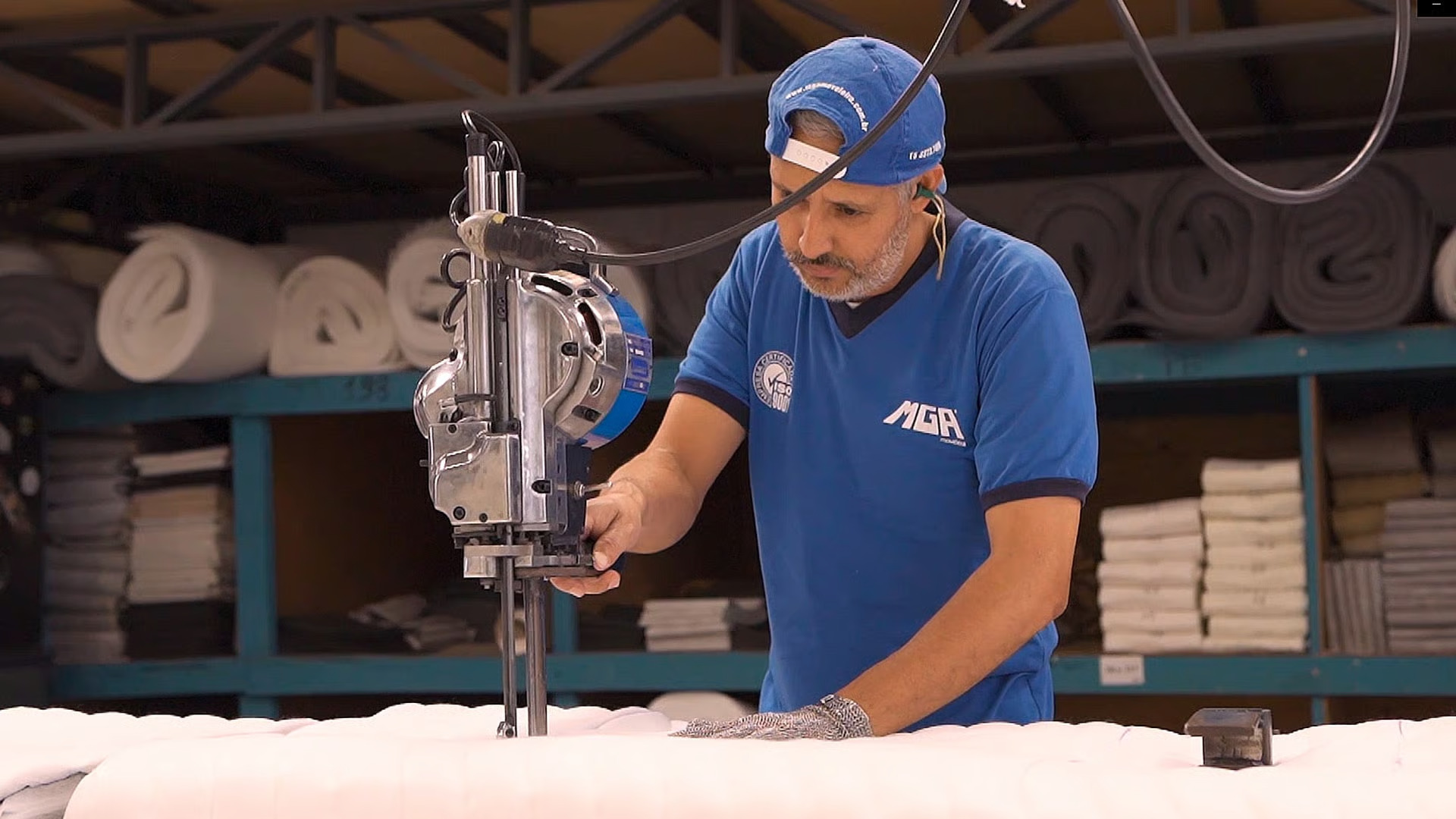 Fabricação industrial de colchões MGA
